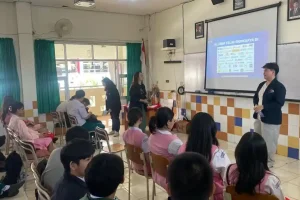pengenalan-kampus-di-kegiatan-career-day-Trinitas-Edu-Fair pengenalan-kampus-di-kegiatan-career-day-Trinitas-Edu-Fair
